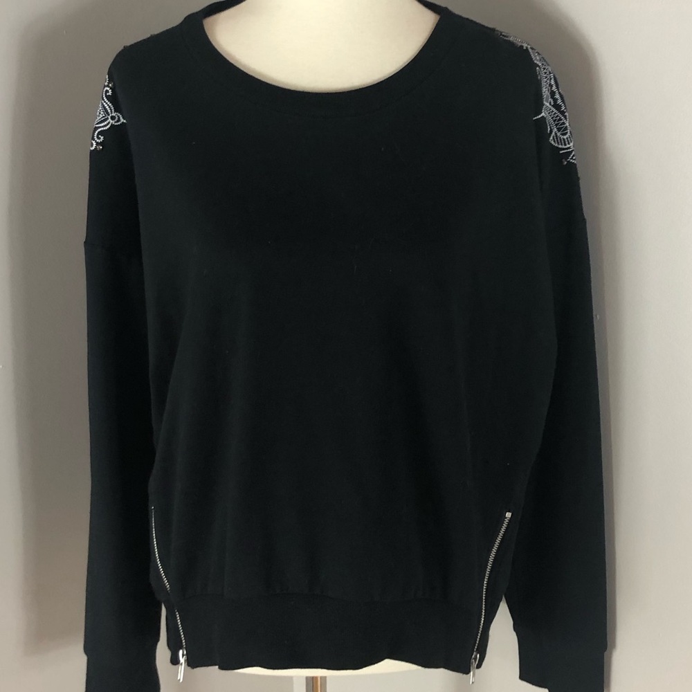 Large Black Sweater W Zippers & Shoulder Detail